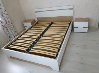 Спальня Анталия (кровать без ортопед-основания, тумбы, Дуб сонома, Белый Софт, горизонт) в Барабинске - barabinsk.mebel54.com | фото
